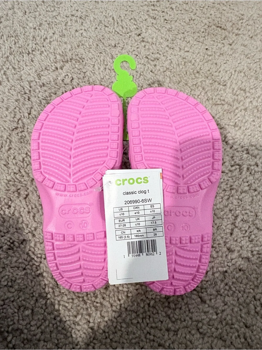 CROCS Kids Classic Clog in Bright Pink